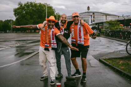 Zo gebruik je oranje schmink en accessoires op Koningsdag zonder dat het too much wordt