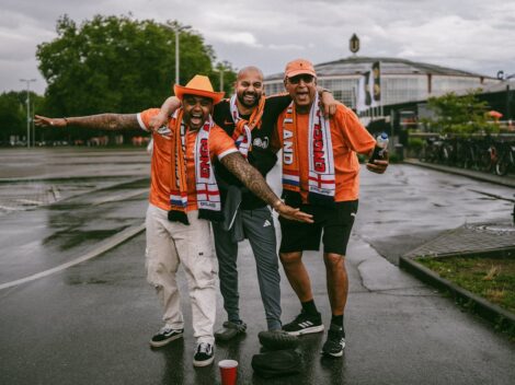 Zo gebruik je oranje schmink en accessoires op Koningsdag zonder dat het too much wordt